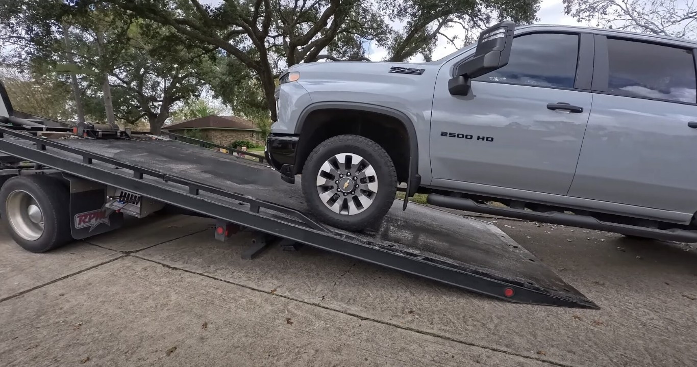 Trained towing professionals providing roadside assistance